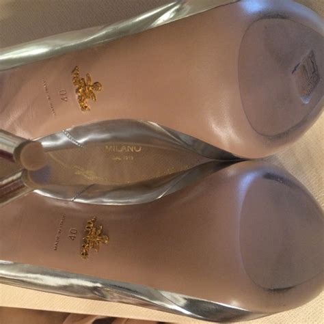 Worn once! PRADA Silver Calzature Donna Pumps size 40